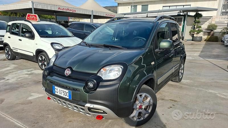 Verde Usata 2019 Fiat Panda Cross Cross Due volumi | 11.900 € (Ottimo prezzo) - Immagine 1/4
