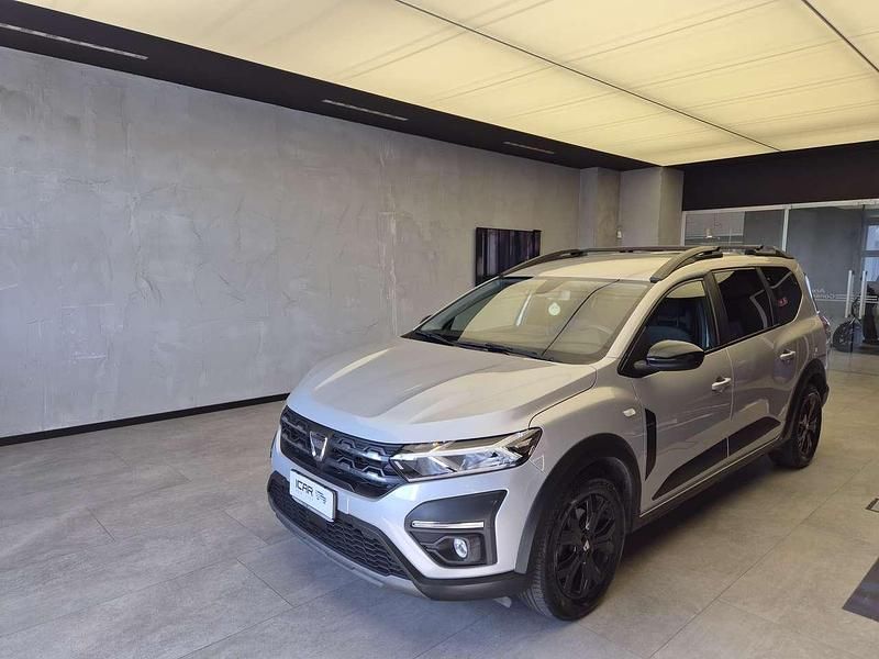 Usata Dacia Jogger Extreme 101 CV (74 kW) 2022 Argento Monovolume