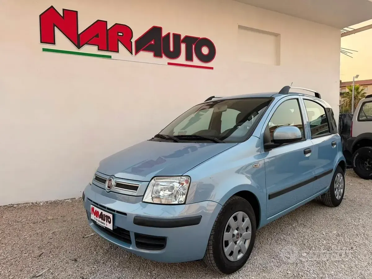 Usata Fiat Panda Dynamic 69 CV (50 kW) 2011 Bluazzurro Utilitaria