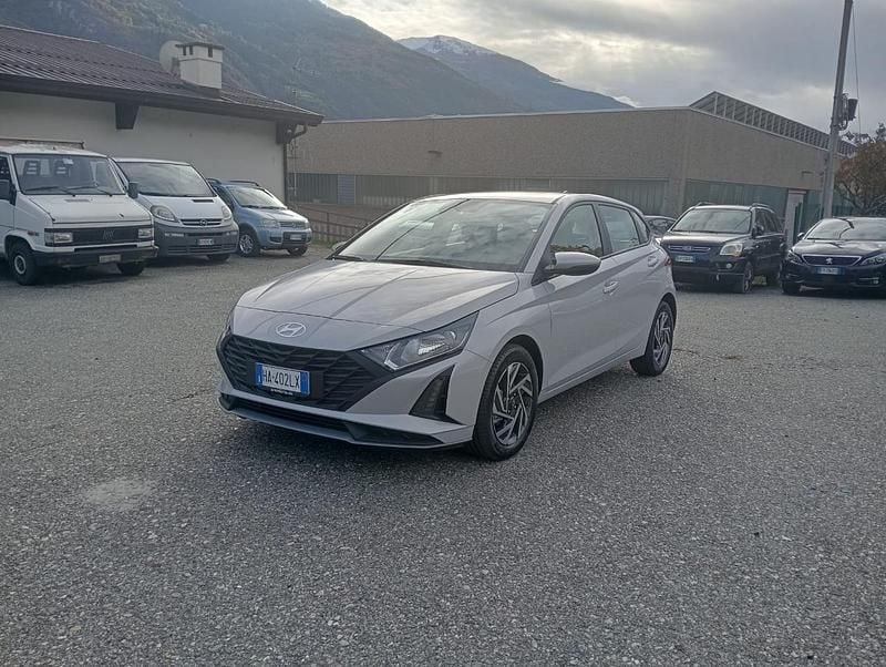 Nouvelle Hyundai i20 90 ch (66 kW) 2025 Gris Berline