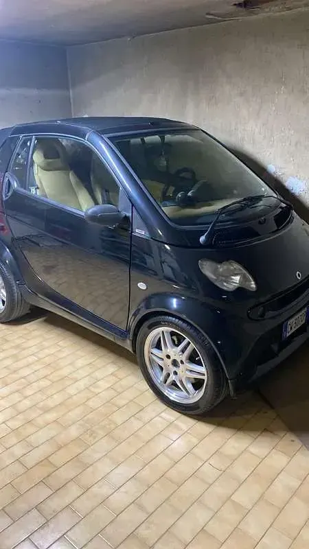 Usata Smart ForTwo Cabrio Passion 61 CV (44 kW) 2005 Nero Cabrio