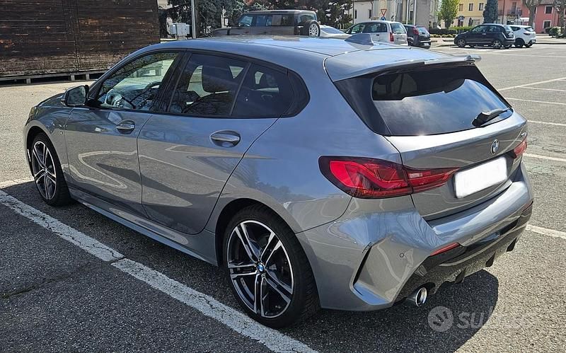 Usata BMW 116 M Sport 116 CV (85 kW) 2022 Grigio Utilitaria