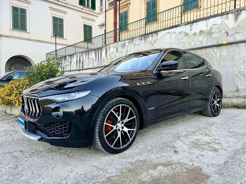 Usata Maserati Levante 275 CV (202 kW) 2016 Nero SUV