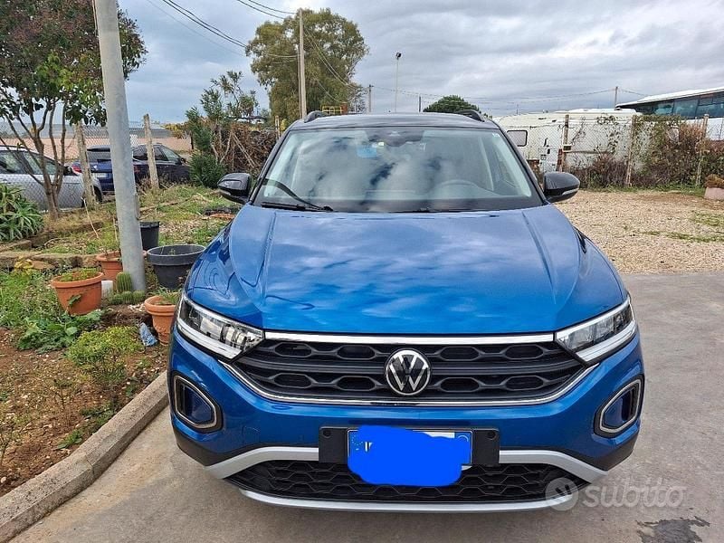 Usata VW T-Roc 2024 Blu SUV