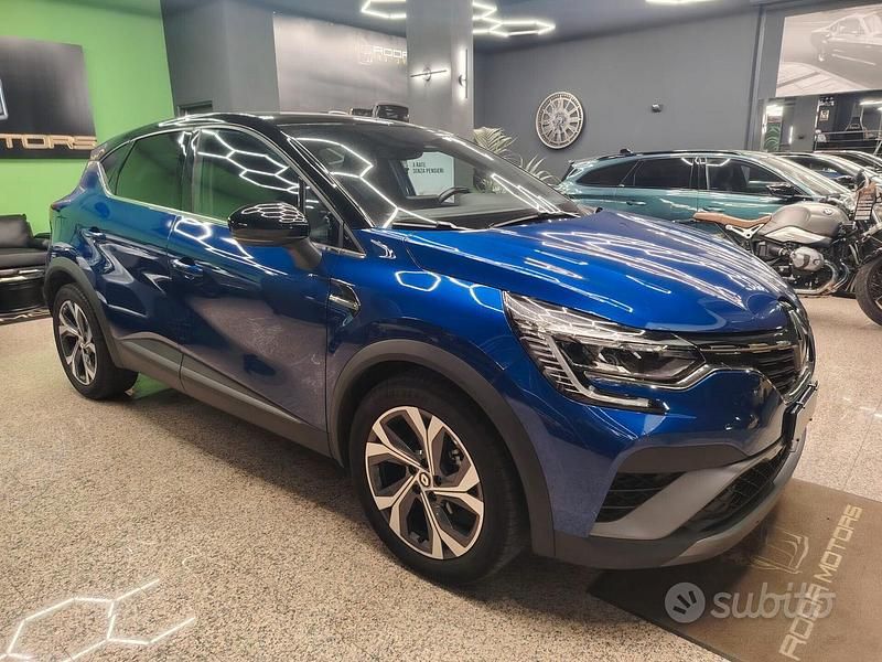 Usata Renault Captur Intens 101 CV (74 kW) 2022 Blu/azzurro SUV