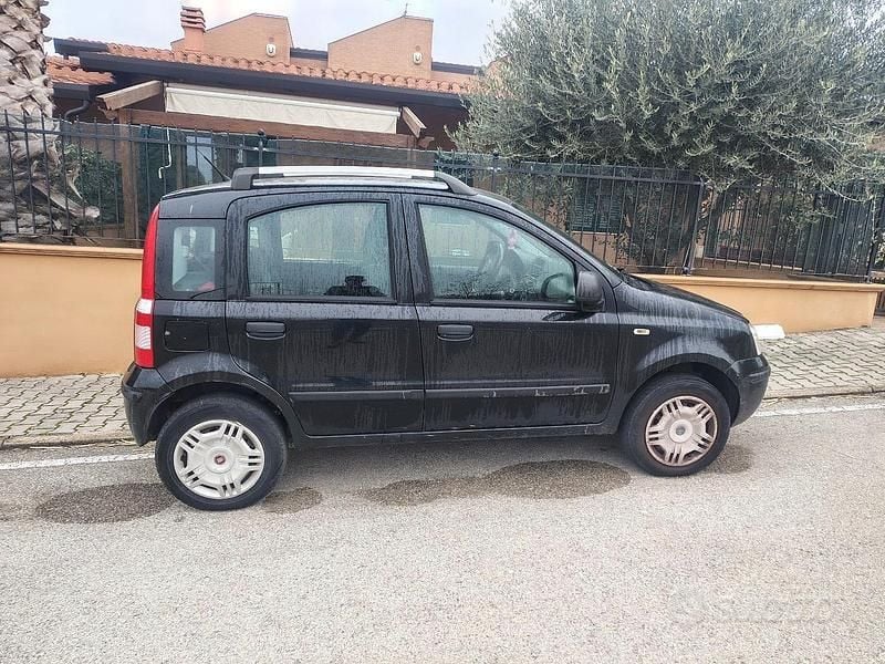 Nero Usata 2012 Fiat Panda Due volumi | 3500 € - Immagine 1/4