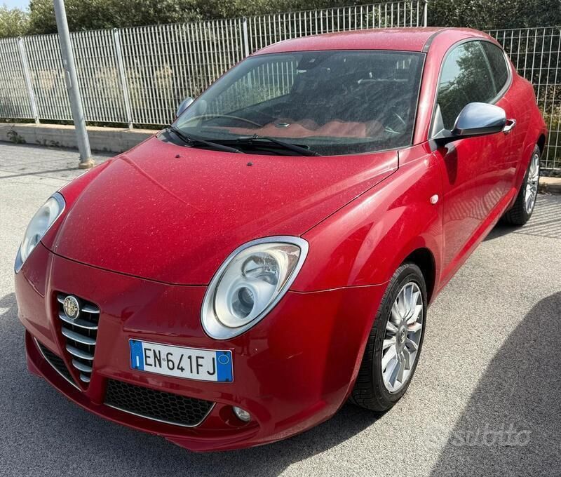 Rosso Usata 2012 Alfa Romeo MiTo Distinctive Due volumi | 4600 € (Ottimo prezzo) - Immagine 1/4