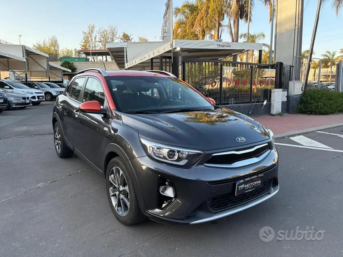 Usata Kia Stonic 110 CV (80 kW) 2018 Grigio SUV
