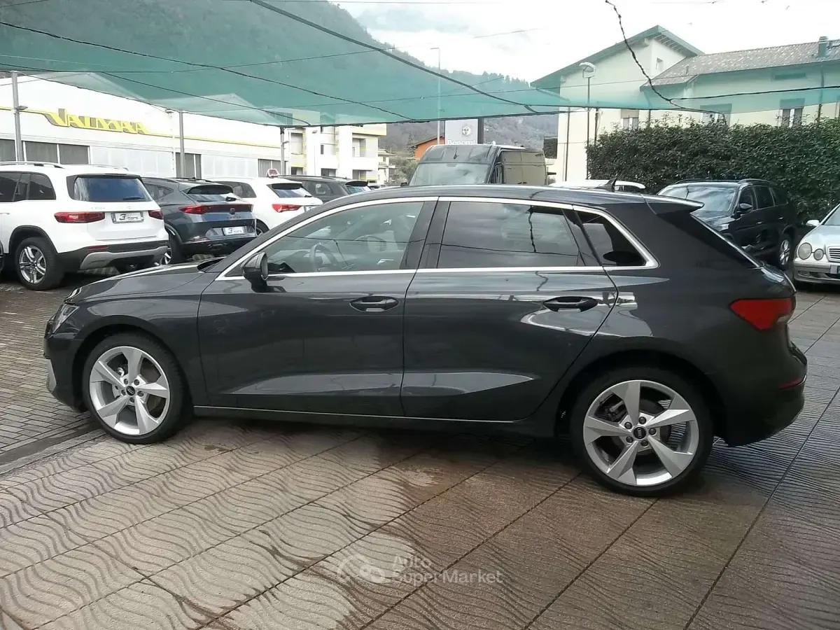 Usata Audi A3 116 CV (85 kW) 2022 Grigio Berlina