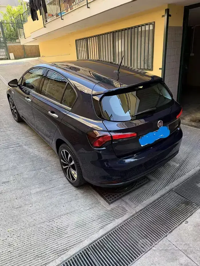 Usata Fiat Tipo Lounge 95 CV (69 kW) 2019 Bluazzurro Berlina