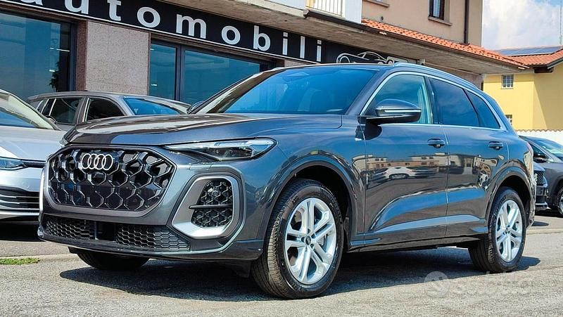 Grigio Nuova 2025 Audi Q5 Sportback S-Line SUV | 66.300 € - Immagine 1/4