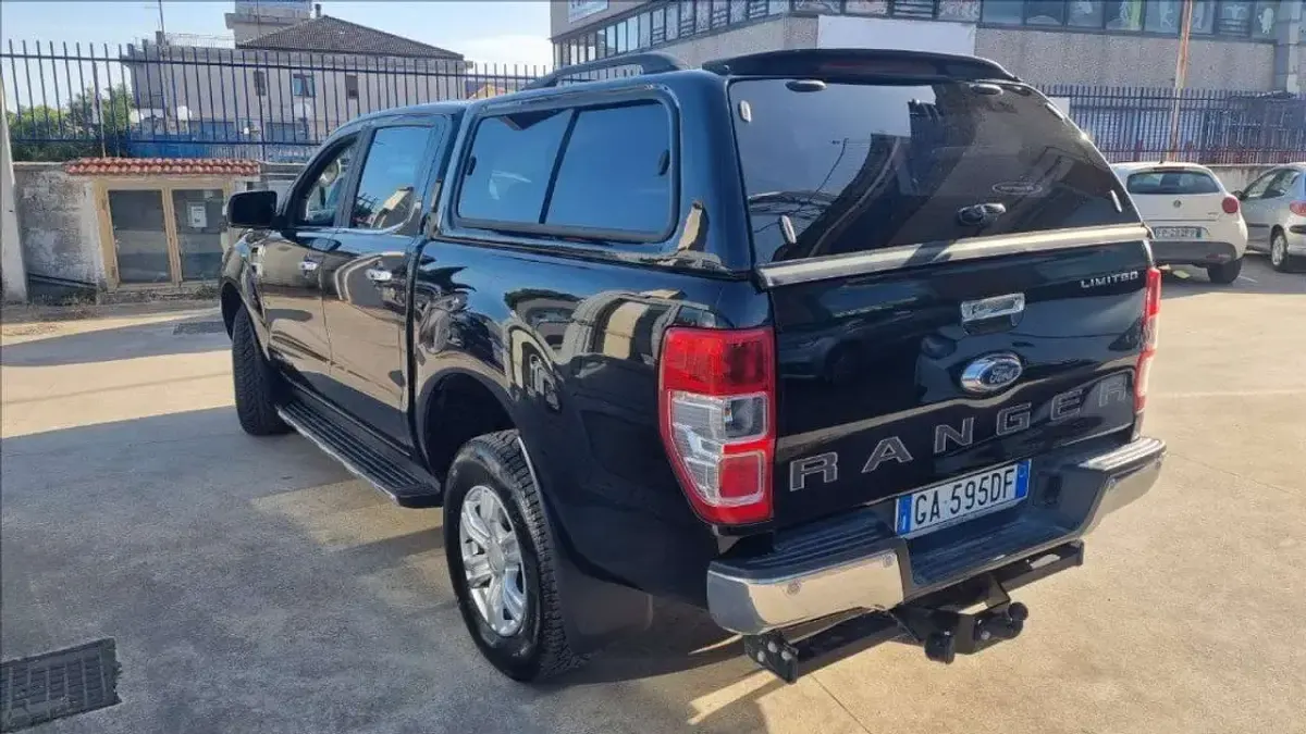 Usata Ford Ranger Limited 170 CV (125 kW) 2020 Nero Pick-up
