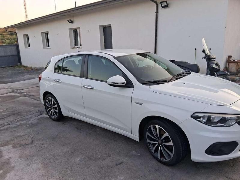 Usata Fiat Tipo 95 CV (69 kW) 2017 Bianco Berlina