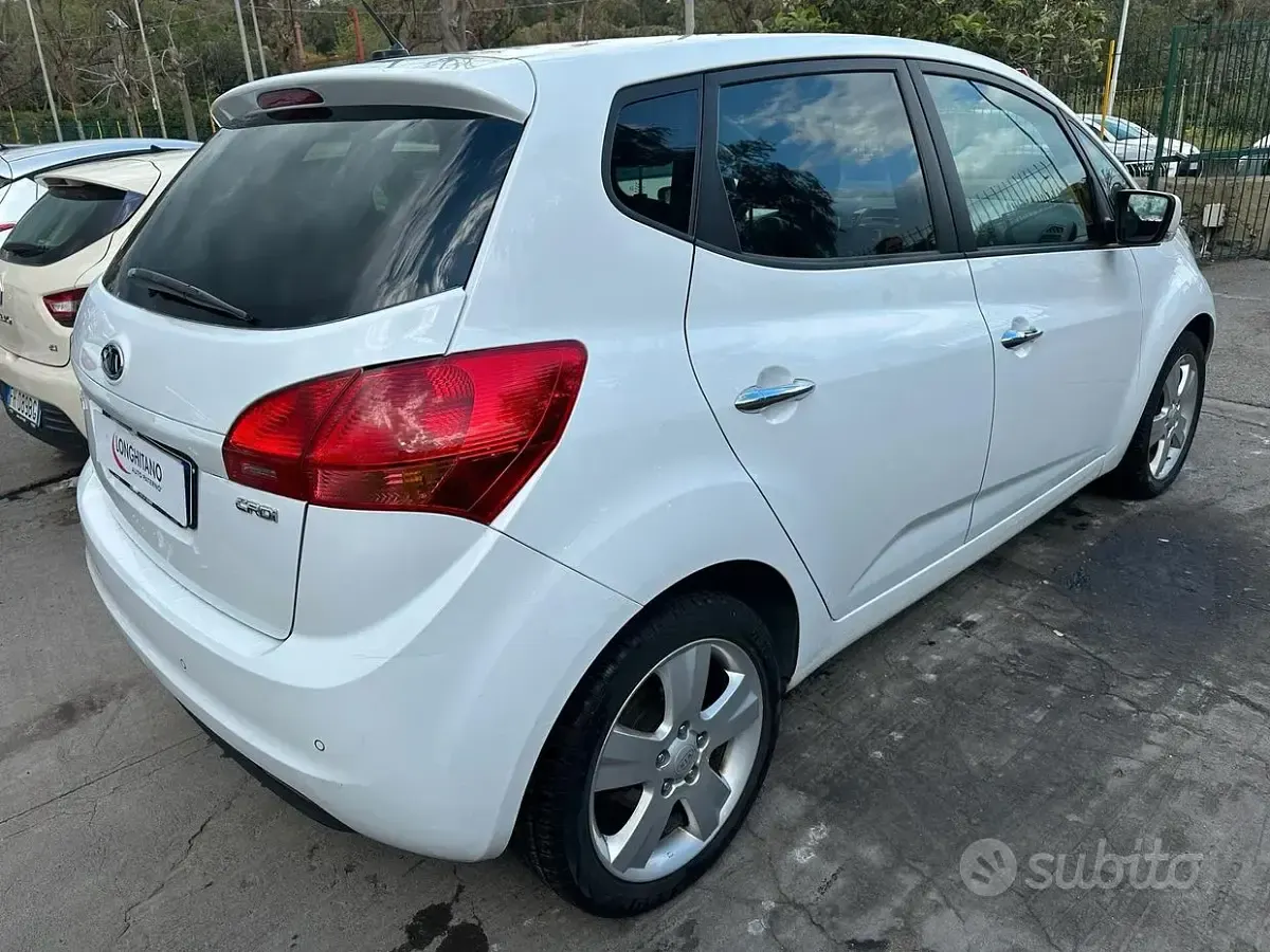 Usata Kia Venga 77 CV (56 kW) 2013 Bianco Utilitaria