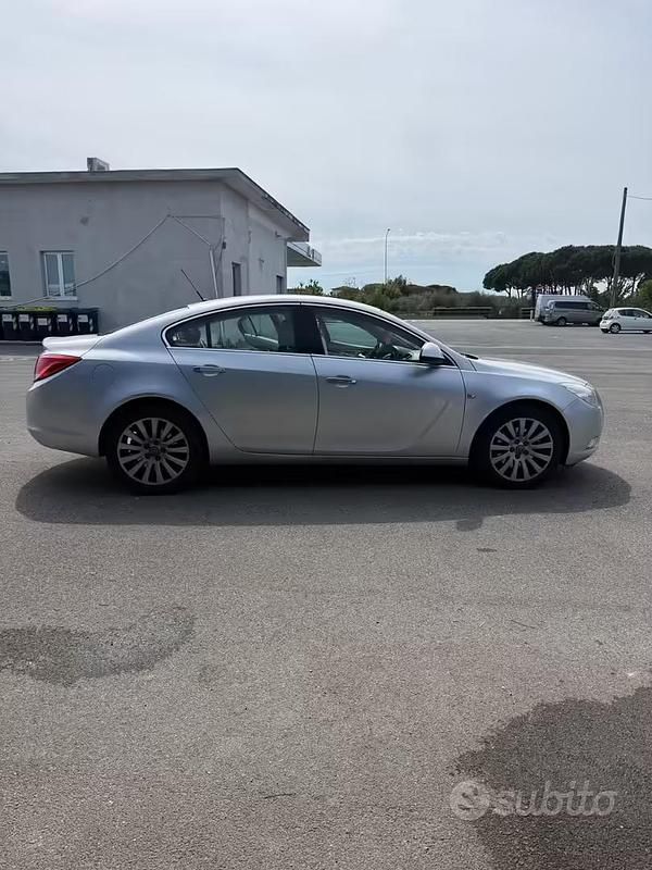Usata Opel Insignia 160 CV (117 kW) 2011 Grigio Berlina