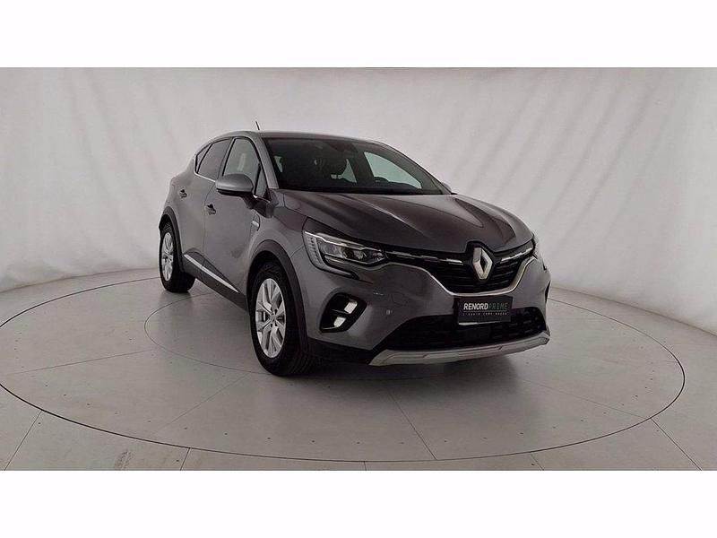 Usado Renault Captur Intens 143 CV (105 kW) 2022 Plateado SUV