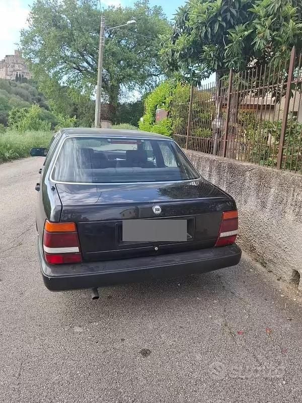 Usata Lancia Thema 147 CV (108 kW) 1990 Nero Berlina