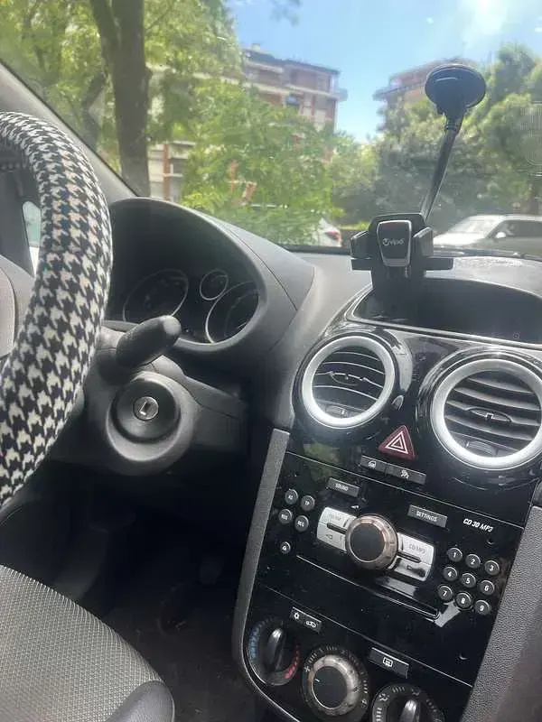Usata Opel Corsa Cosmo 80 CV (58 kW) 2009 Utilitaria
