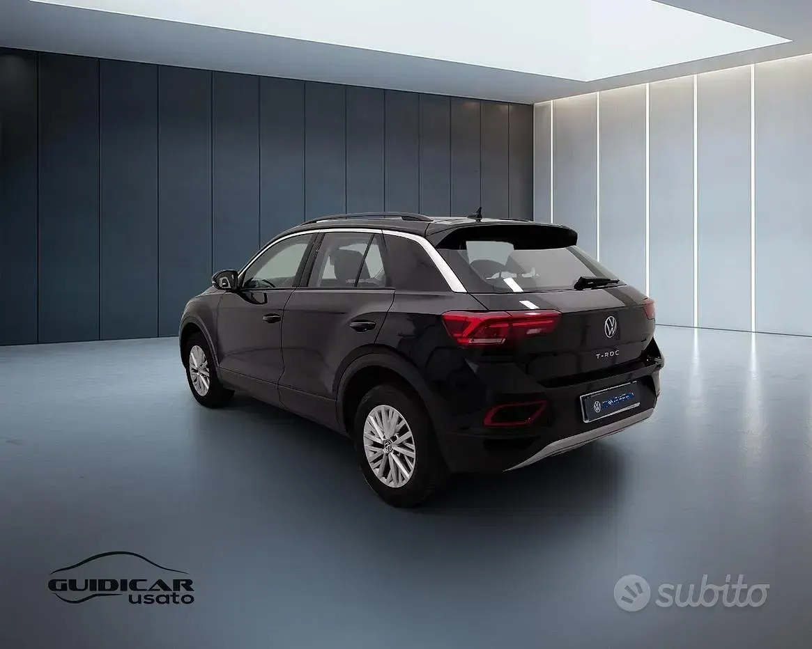 Usata VW T-Roc Life 150 CV (110 kW) 2024 Nero SUV