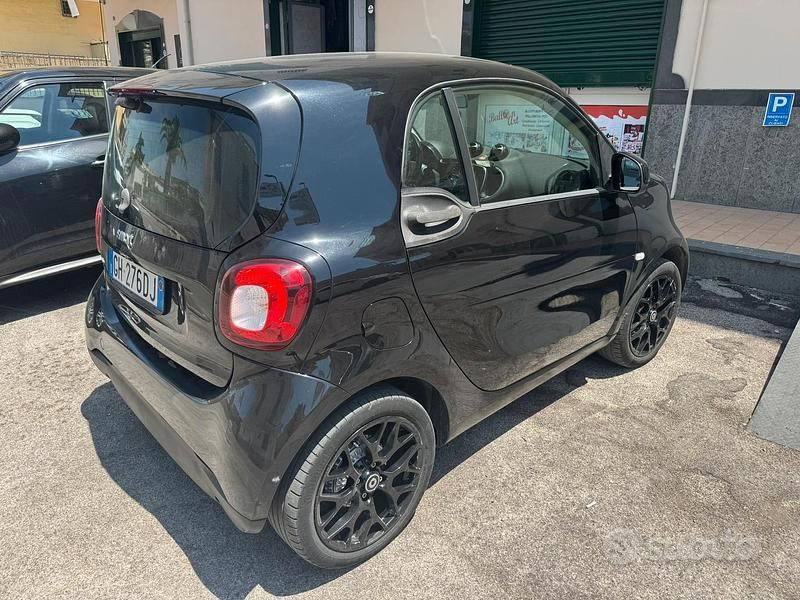 Usata Smart ForTwo Coupé Passion 2022 Nero Utilitaria