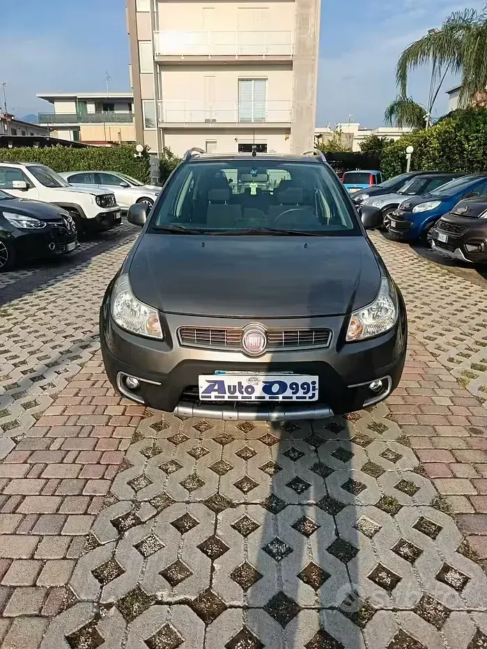 Usata Fiat Sedici Emotion 120 CV (88 kW) 2009 SUV