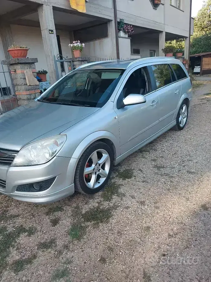 Usata Opel Astra 110 CV (80 kW) 2009 Grigio Station wagon