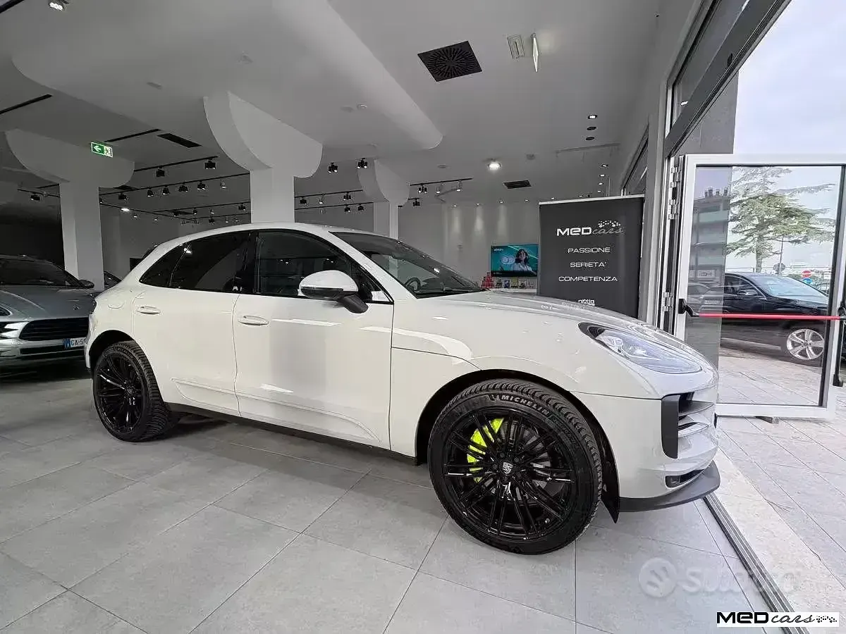 Usata Porsche Macan 354 CV (260 kW) 2019 Grigio chiaro SUV