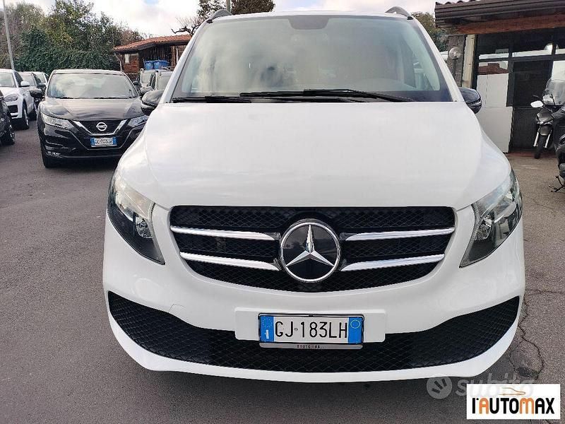 Usata Mercedes V220 Executive 163 CV (119 kW) 2022 Bianco Monovolume