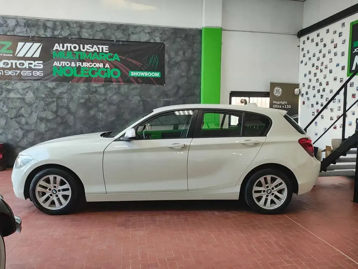 Usata BMW 118 143 CV (105 kW) 2011 Bianco Utilitaria