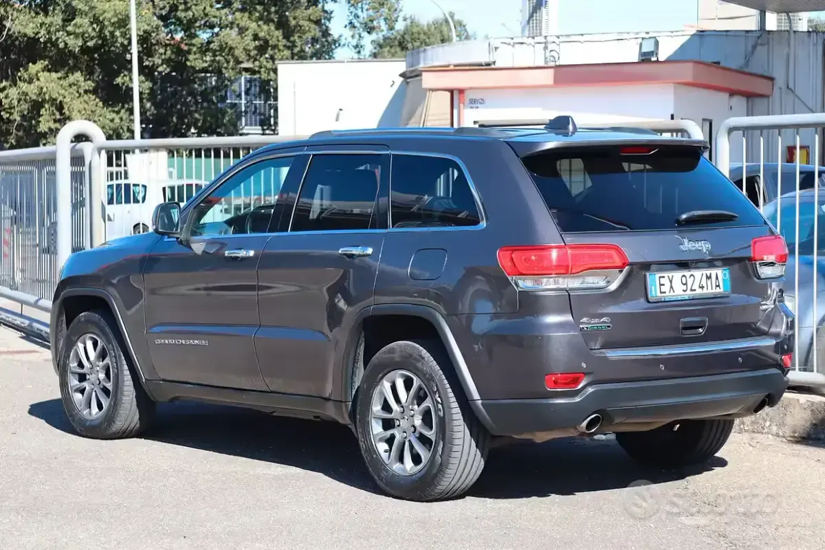 Usata Jeep Cherokee Limited 250 CV (183 kW) 2014 SUV