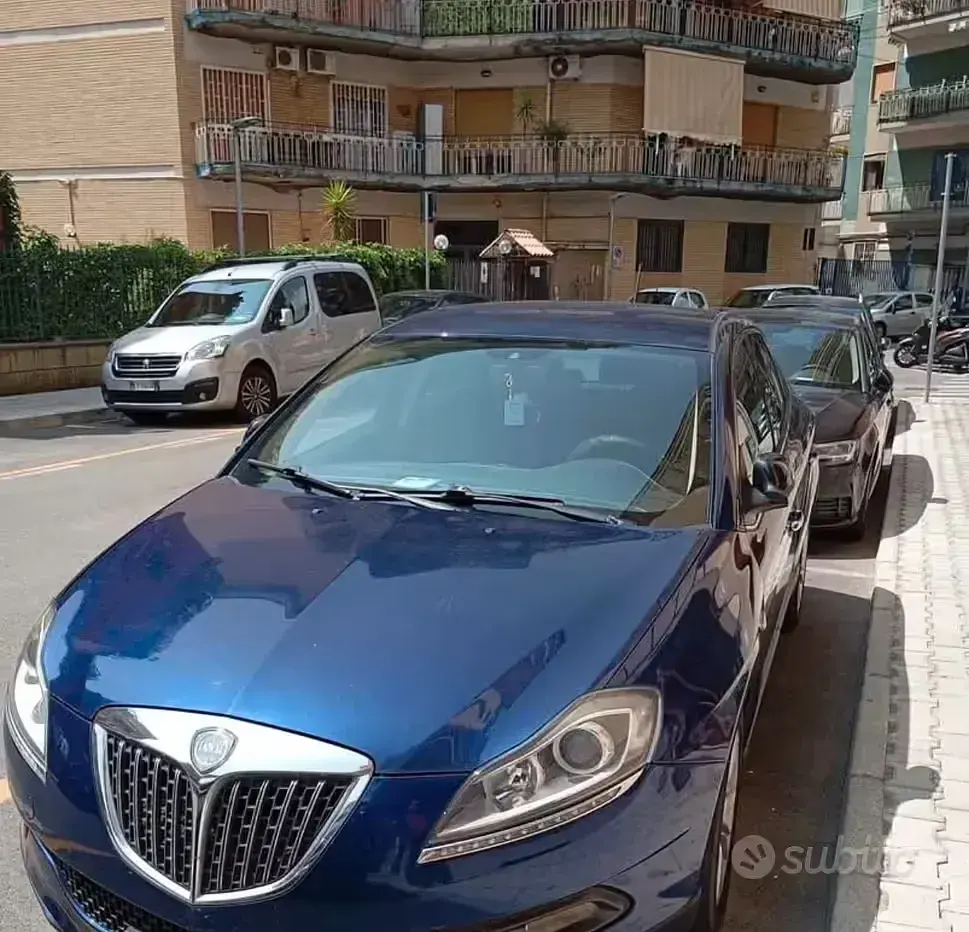 Usata Lancia Delta 120 CV (88 kW) 2009 Bluazzurro Utilitaria