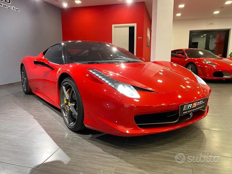 Usata Ferrari 458 570 CV (419 kW) 2011 Rosso Coupé