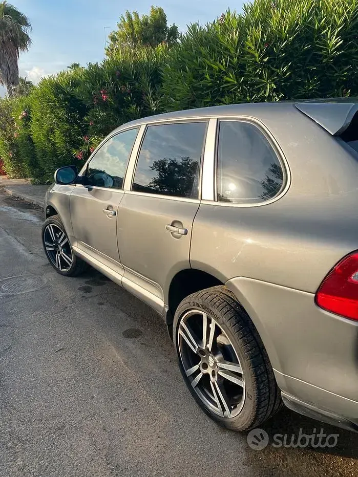 Usata Porsche Cayenne S 385 CV (283 kW) 2008 Grigio SUV