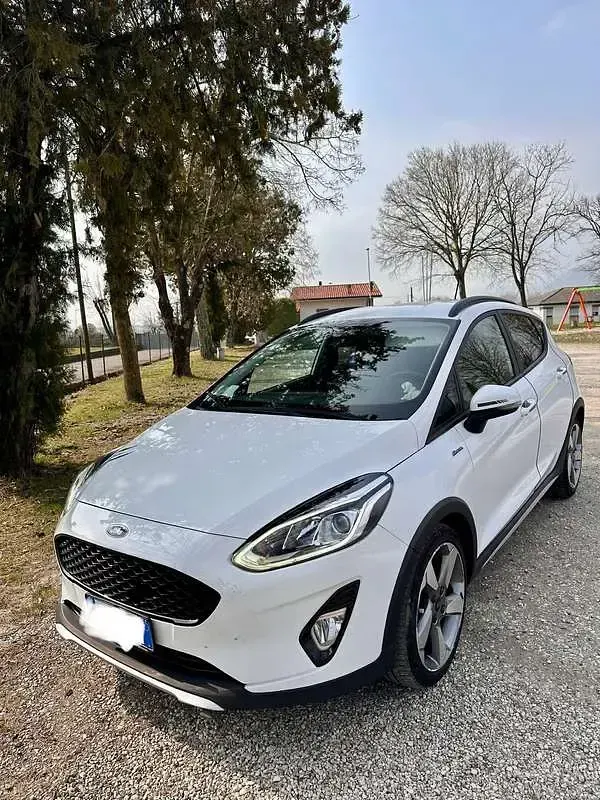 Usata Ford Fiesta Active 86 CV (63 kW) 2018 Utilitaria