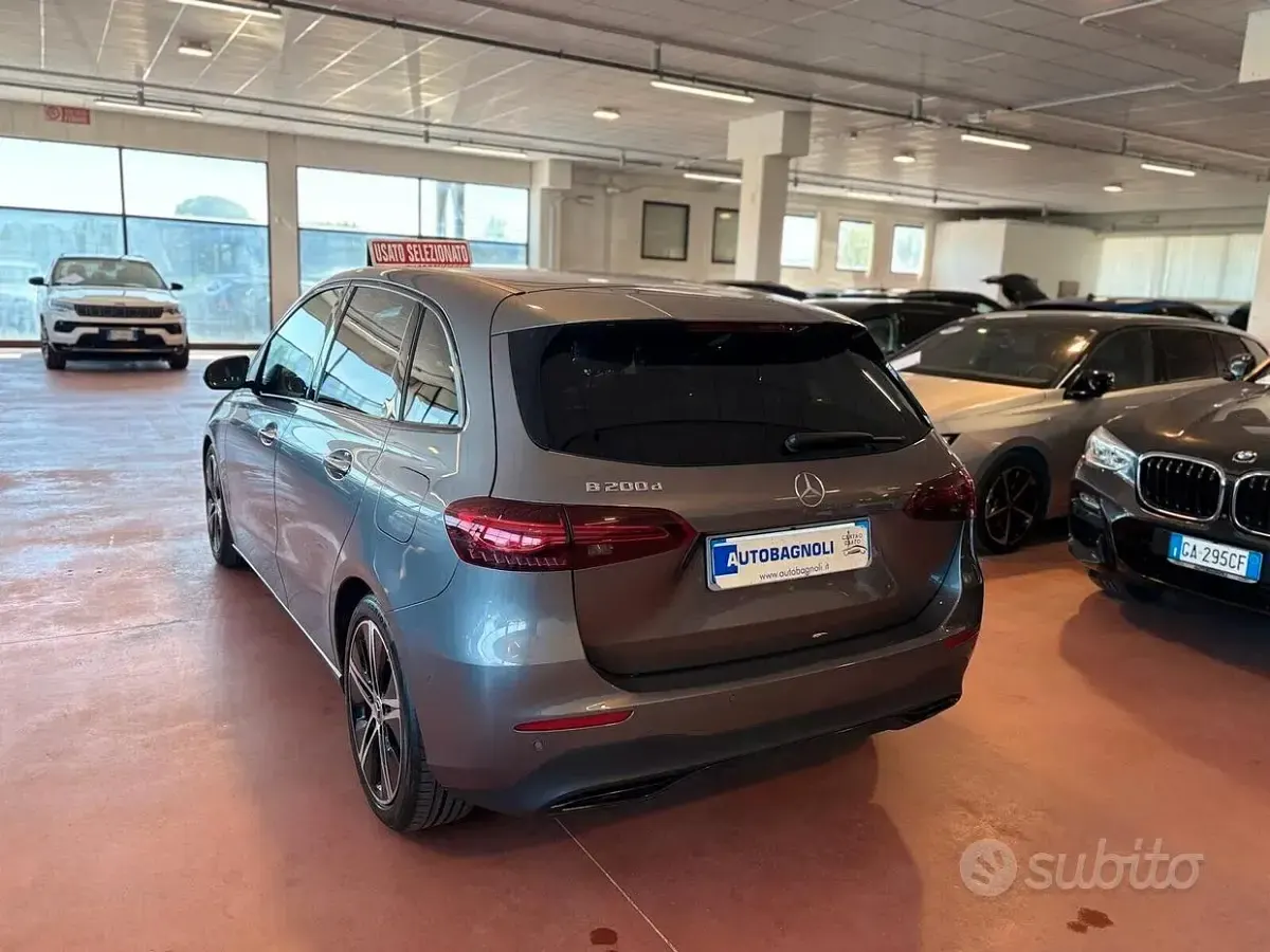 Usata Mercedes B200 Advanced Plus 150 CV (110 kW) 2023 Grigio Utilitaria