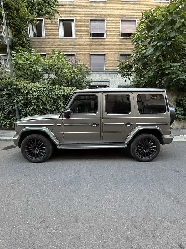 Usata Mercedes G400 AMG line 330 CV (242 kW) 2022 Grigio SUV