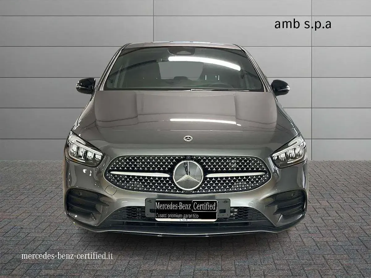 Usata Mercedes B180 AMG line 116 CV (85 kW) 2025 Grigio Utilitaria