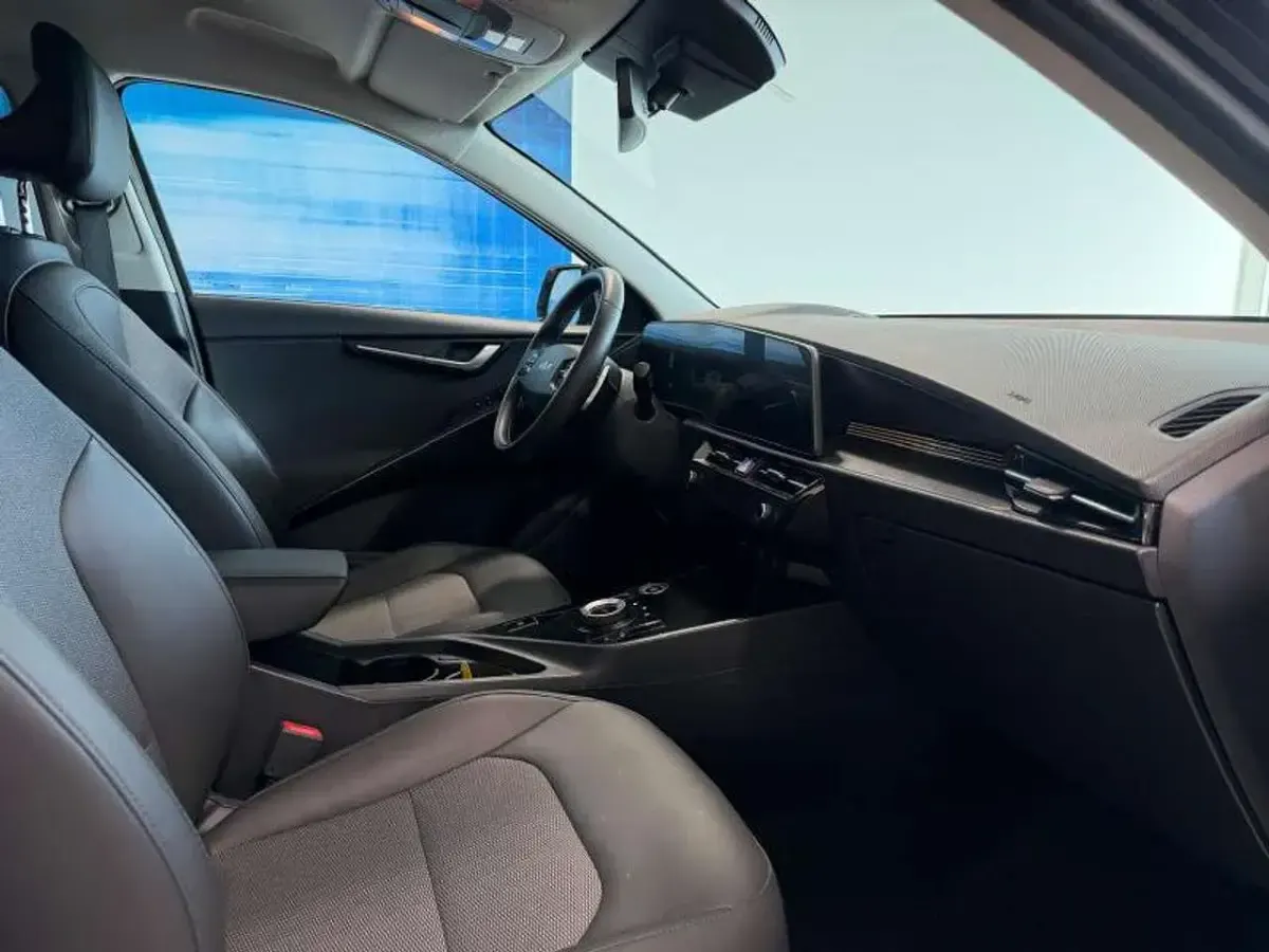 Usata Kia Niro Style 105 CV (77 kW) 2022 Black soul SUV