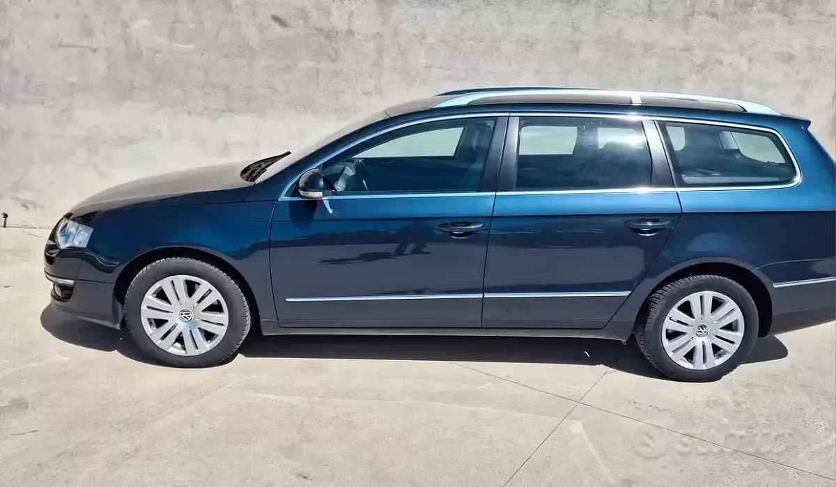 Usata VW Passat 140 CV (102 kW) 2008 Bluazzurro Station wagon
