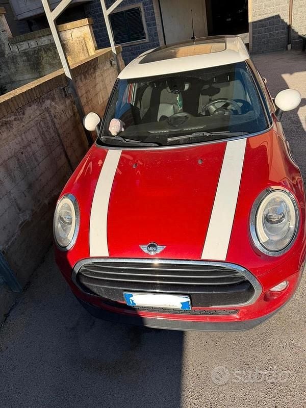 Usata Mini Cooper 2017 Rosso Utilitaria