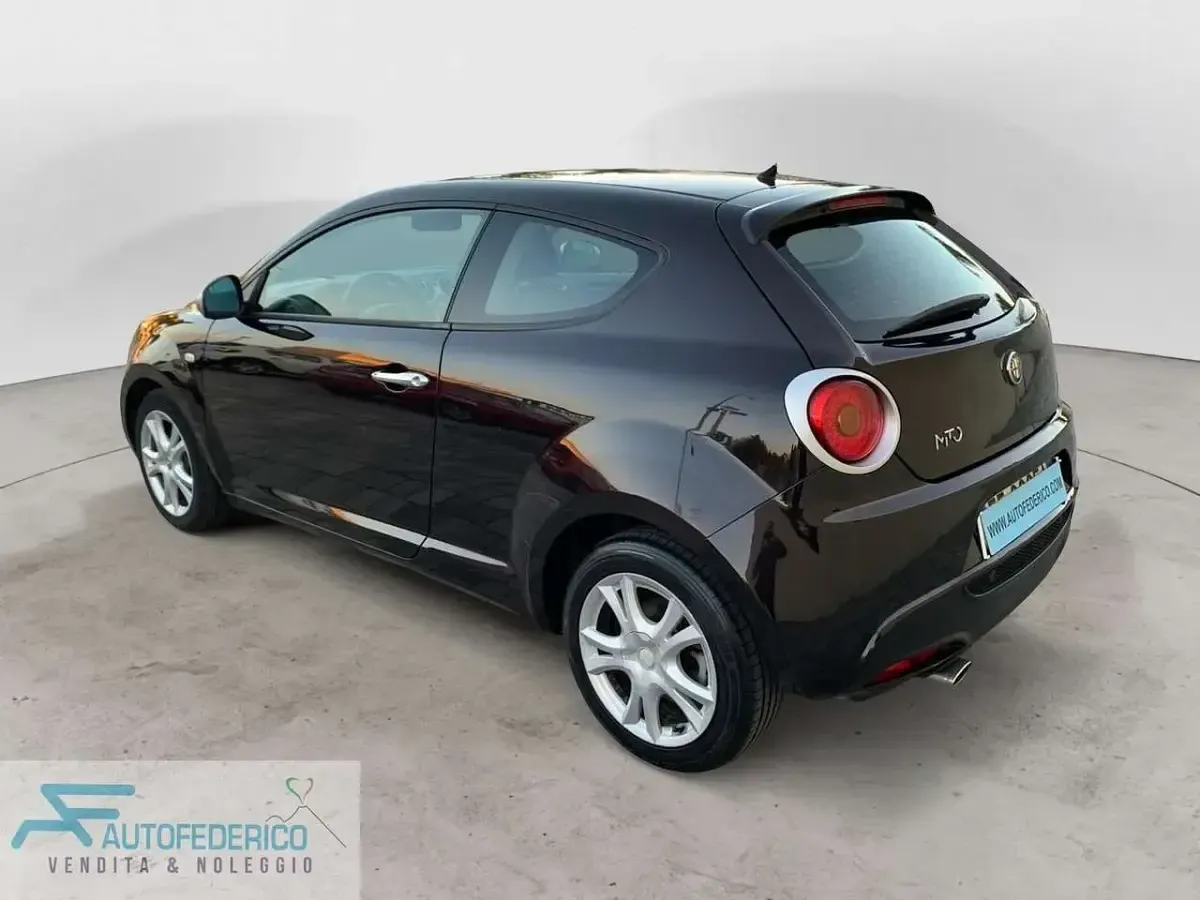 Usata Alfa Romeo MiTo Distinctive 79 CV (58 kW) 2011 Nero Utilitaria