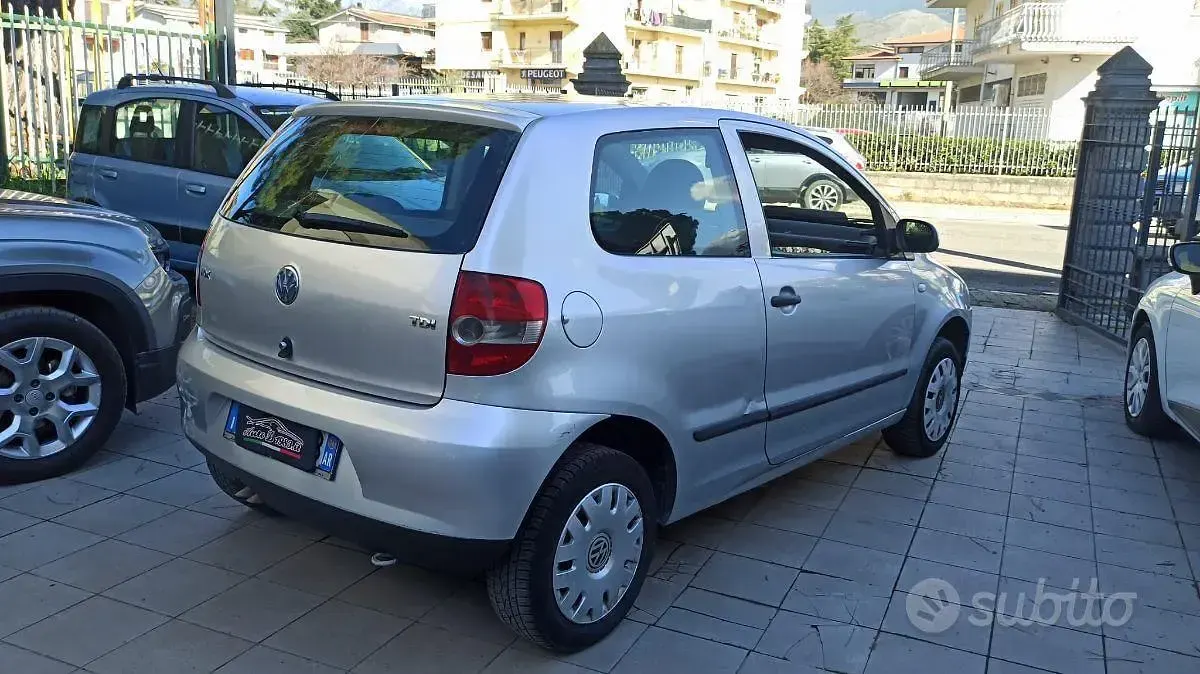 Usata VW Fox 70 CV (51 kW) 2006 Bianco Utilitaria
