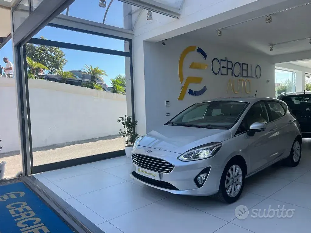 Usata Ford Fiesta Titanium 86 CV (63 kW) 2020 Grigio metallizzato Utilitaria