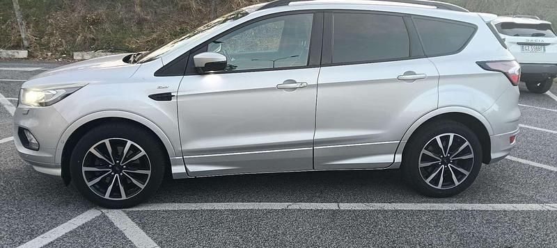 Usata Ford Kuga ST-Line 120 CV (88 kW) 2017 SUV