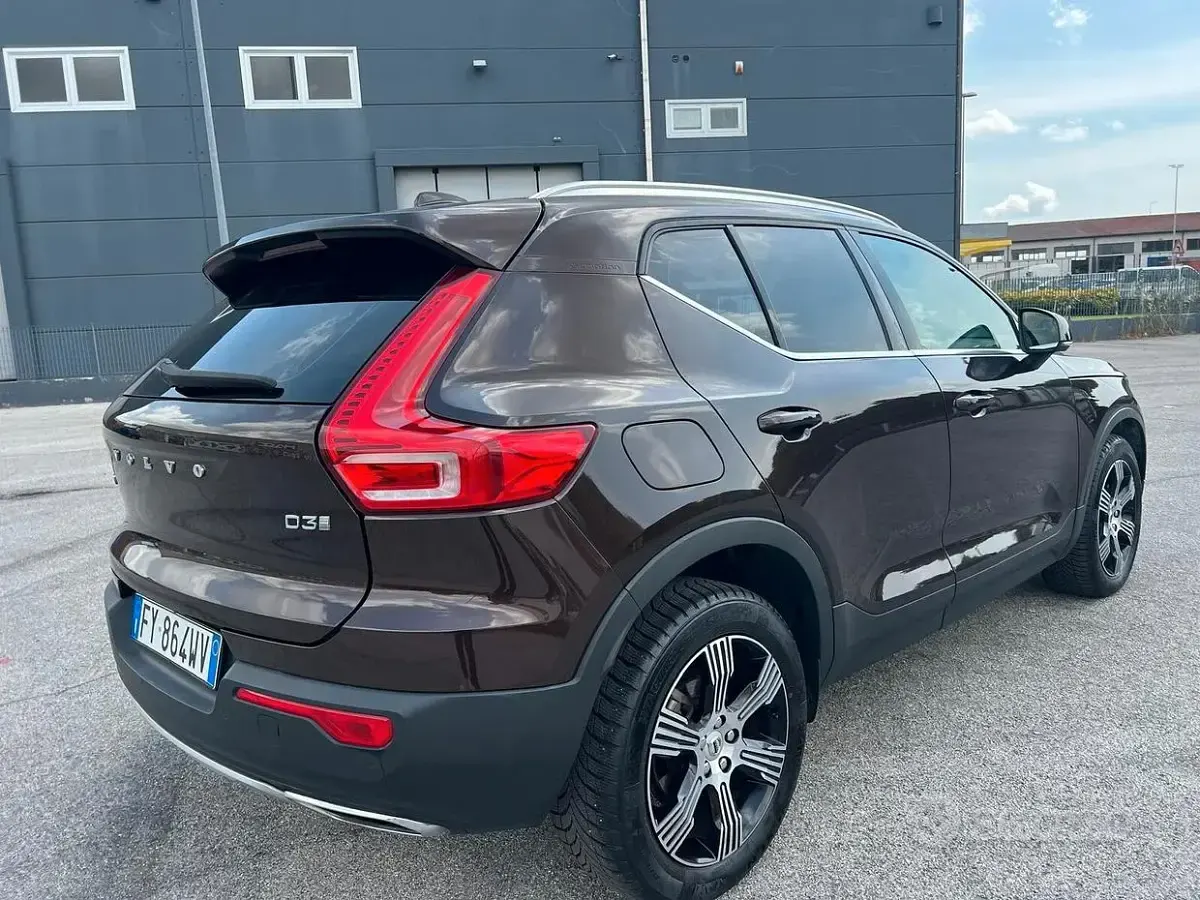 Usata Volvo XC40 Inscription 150 CV (110 kW) 2019 Marrone SUV