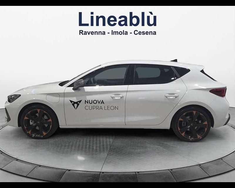 Gebraucht Cupra Leon 204 PS (150 kW) 2025 Weiß Kleinwagen