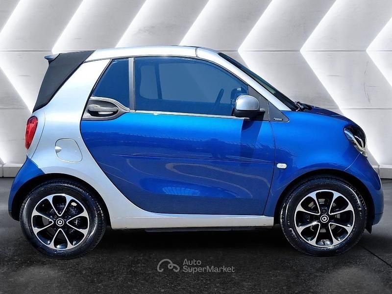 Begagnad Smart ForTwo Cabrio Passion 71 HK (52 kW) 2016 Blå Cab