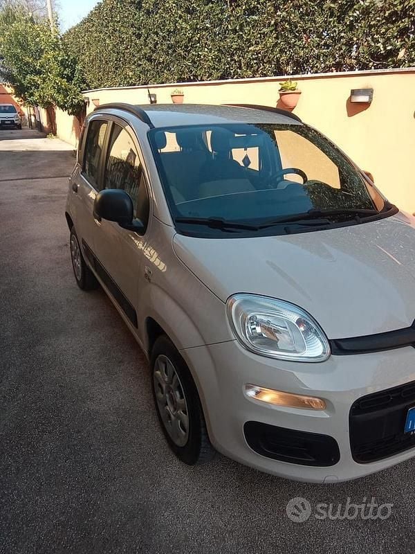 Usata Fiat Panda 70 CV (51 kW) 2015 Utilitaria