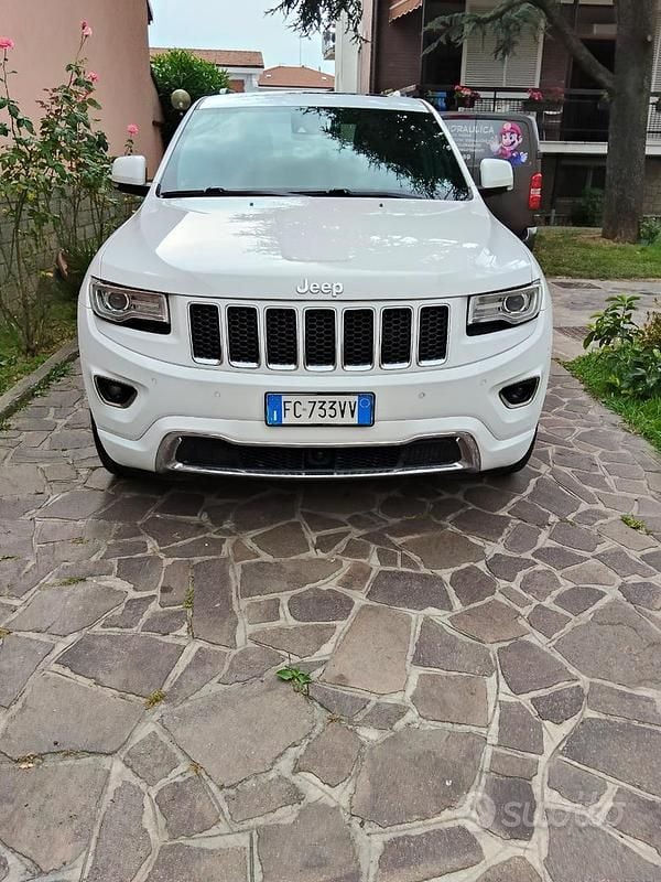 Usata Jeep Grand Cherokee Summit 250 CV (183 kW) 2016 Bianco SUV