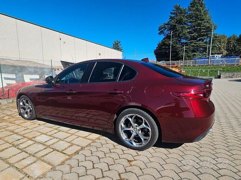 Usata Alfa Romeo Giulia 150 CV (110 kW) 2017 Berlina